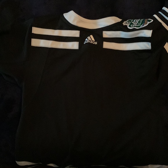 Chicago BlackHawks Jersey NHL Classic Adidas 2019 Jersey - Picture 3 of 4